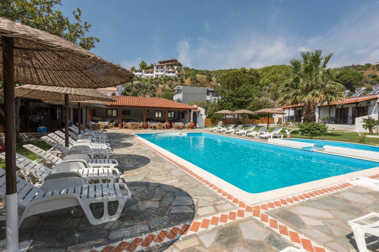 Strawberry Skiathos Agia Paraskevi  Exteriör bild