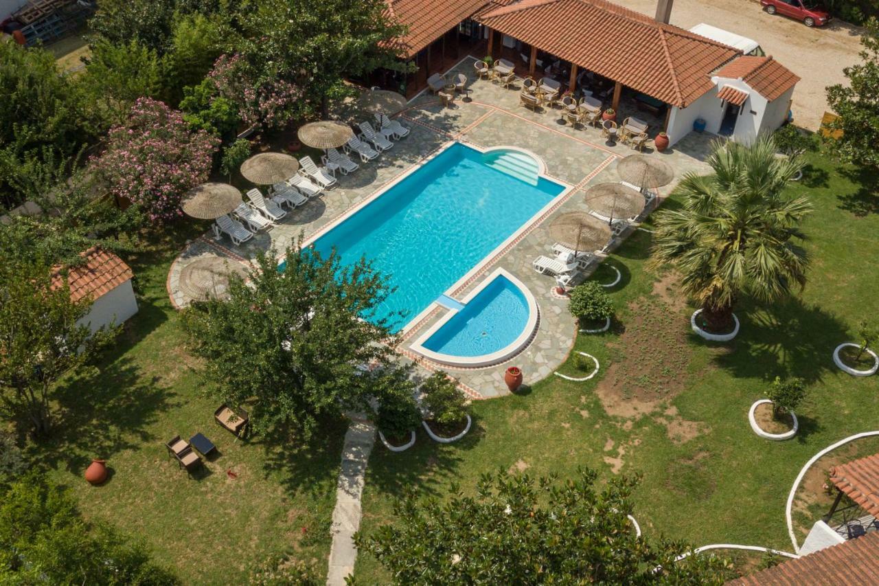Strawberry Skiathos Agia Paraskevi  Exteriör bild