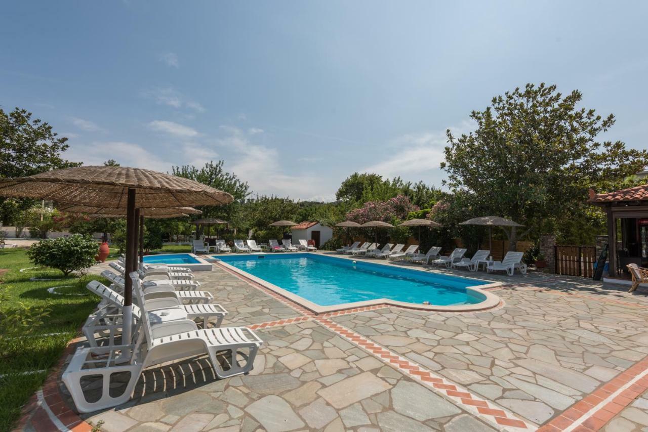 Strawberry Skiathos Agia Paraskevi  Exteriör bild